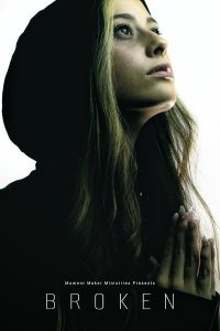 Сломанная (2022)